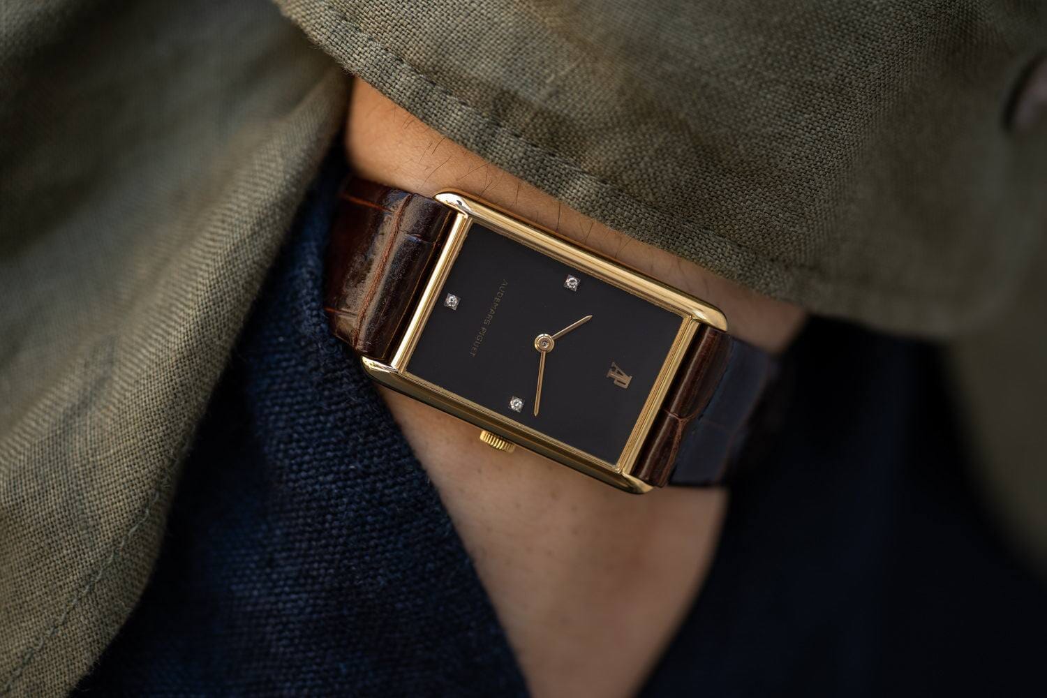 Coming Soon : AP Rectangle YG Black Diamond Dial - Arbitro