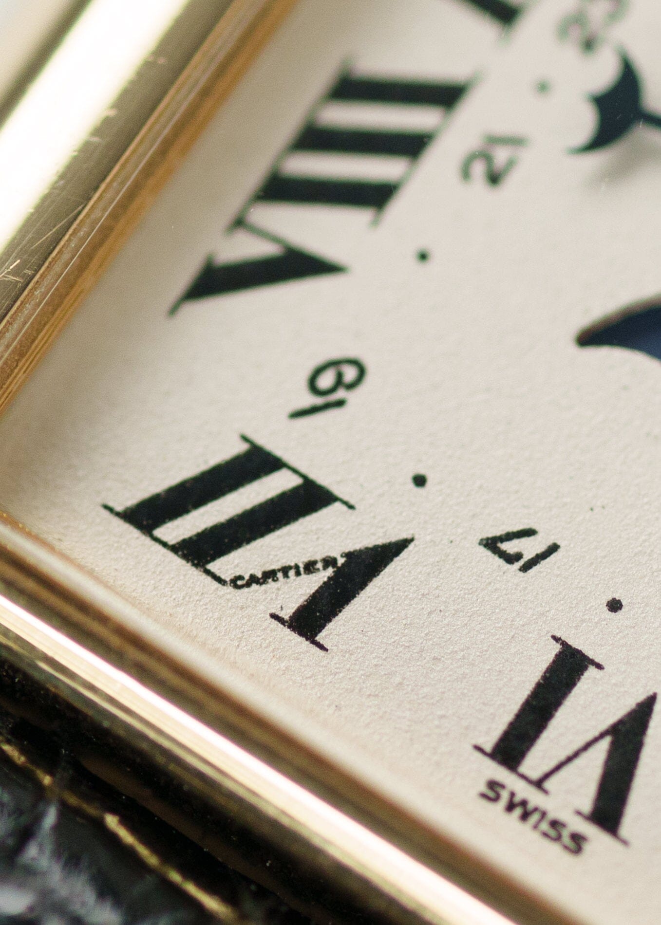 Cartier タンク ルイ カルティエ LM 81900 YG ムーンフェイズ Watch CARTIER