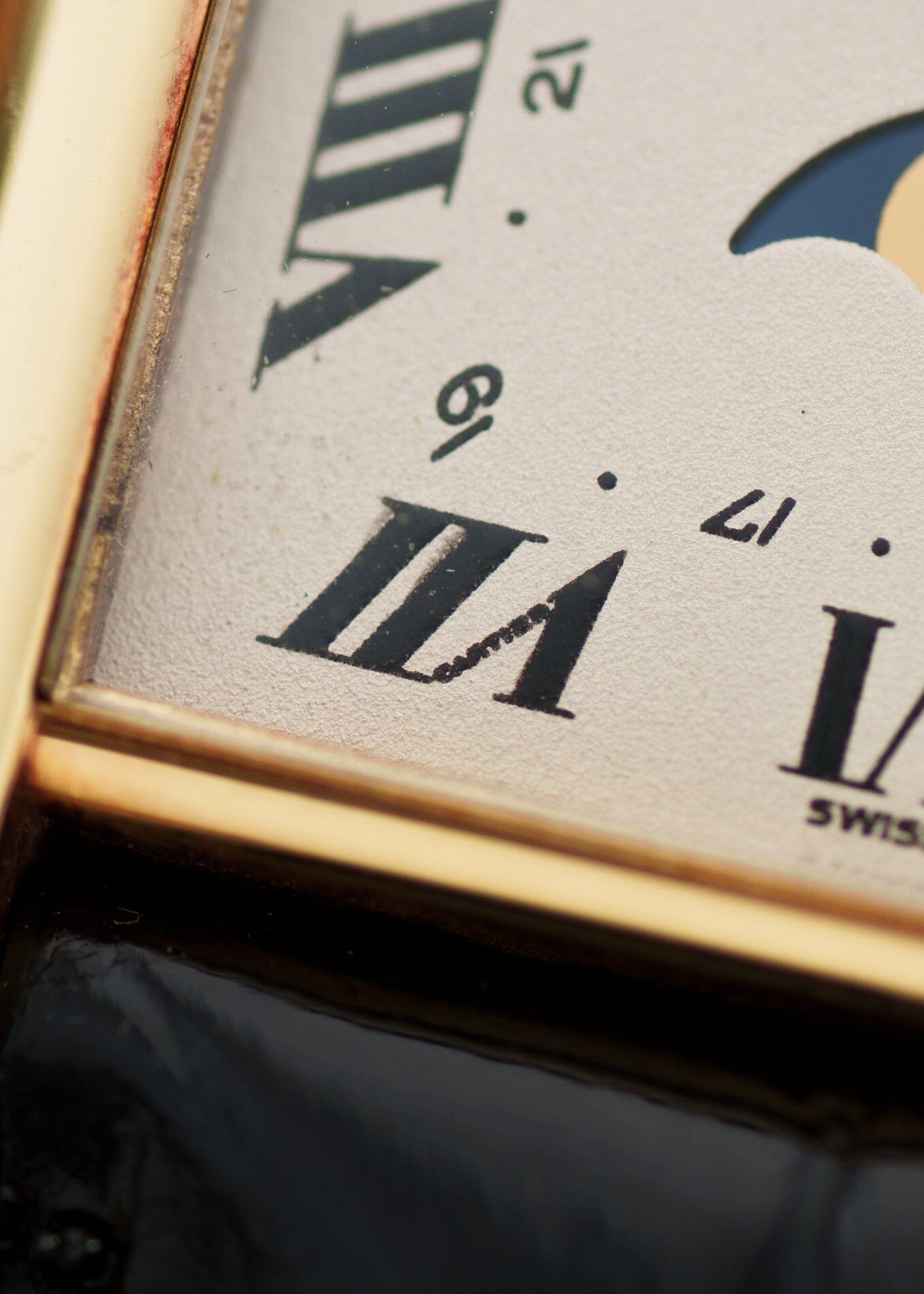 Cartier タンク ルイ カルティエ LM 819001 YG ムーンフェイズ Dバックル付き Watch CARTIER