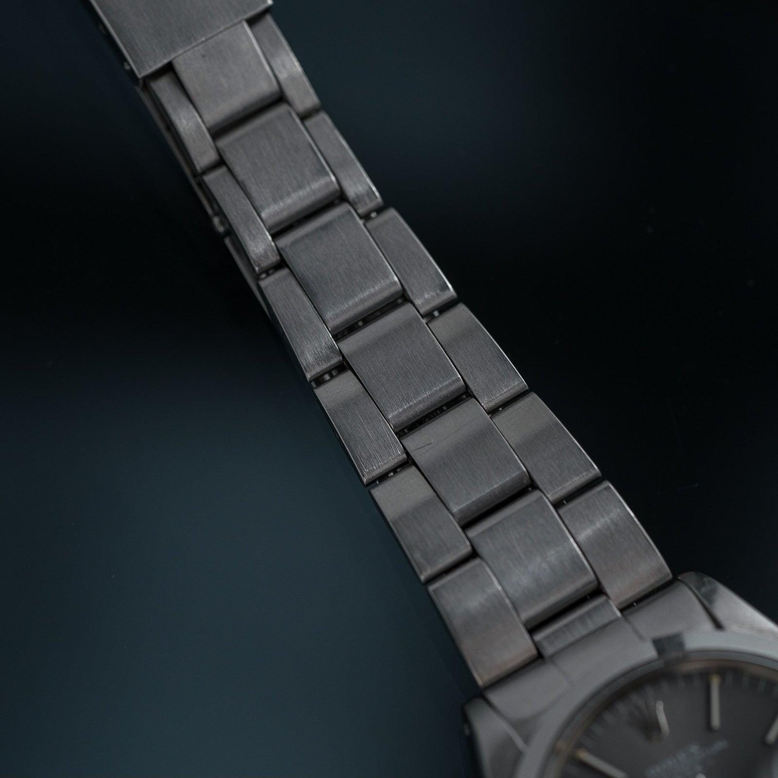 ROLEX Oyster Perpetual Date 1500 Grey Dial - Arbitro