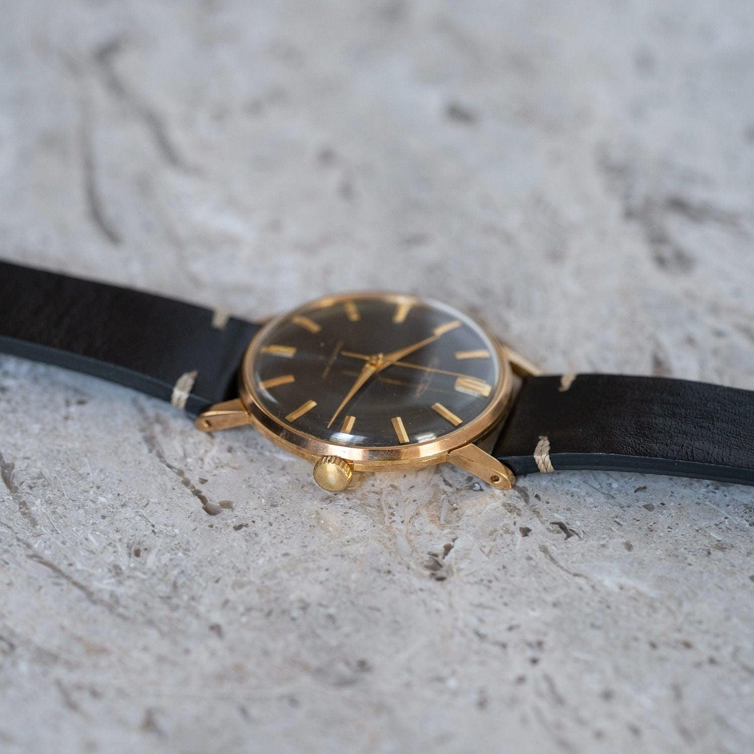 SEIKO Crown Black Dial 1960s - Arbitro