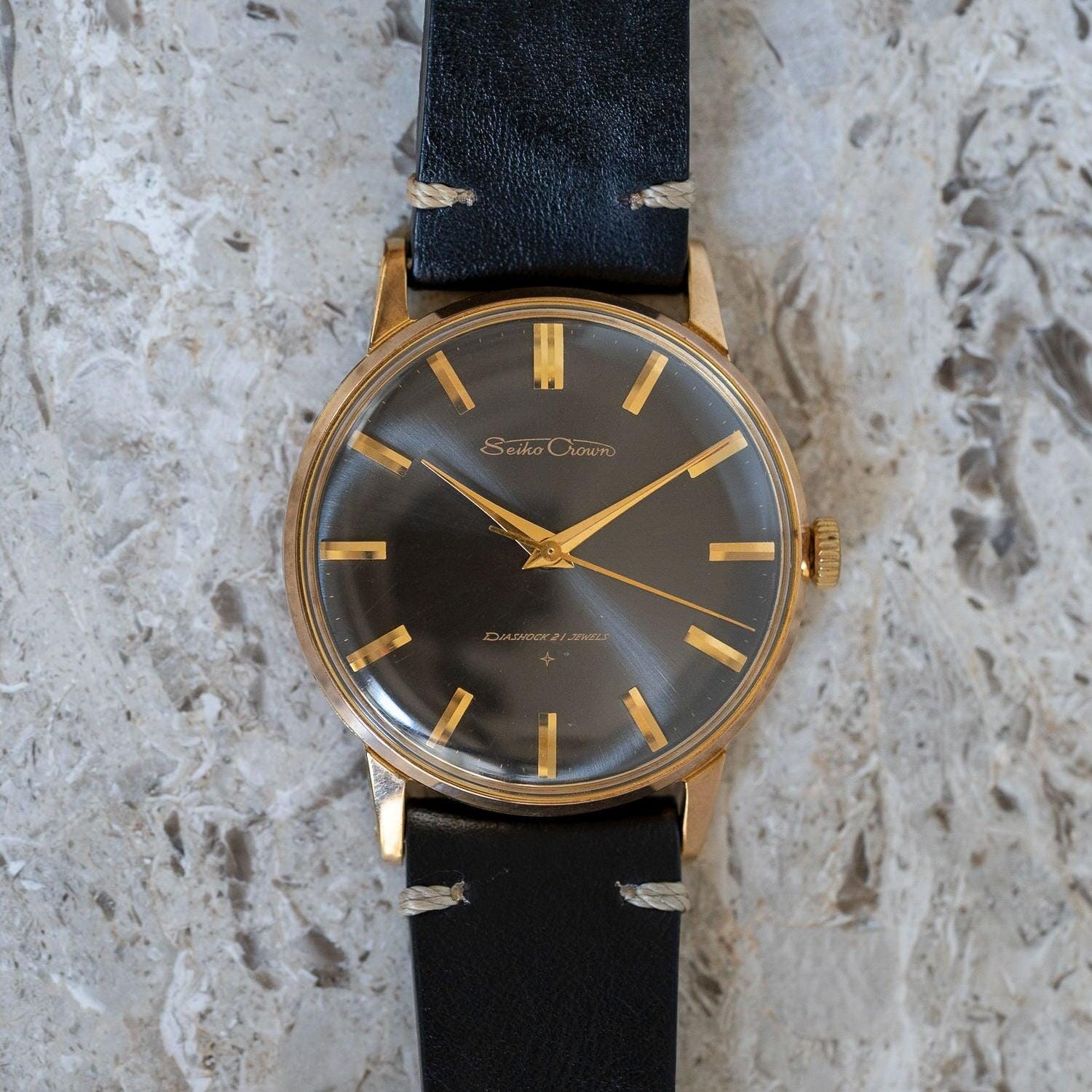 SEIKO Crown Black Dial 1960s - Arbitro