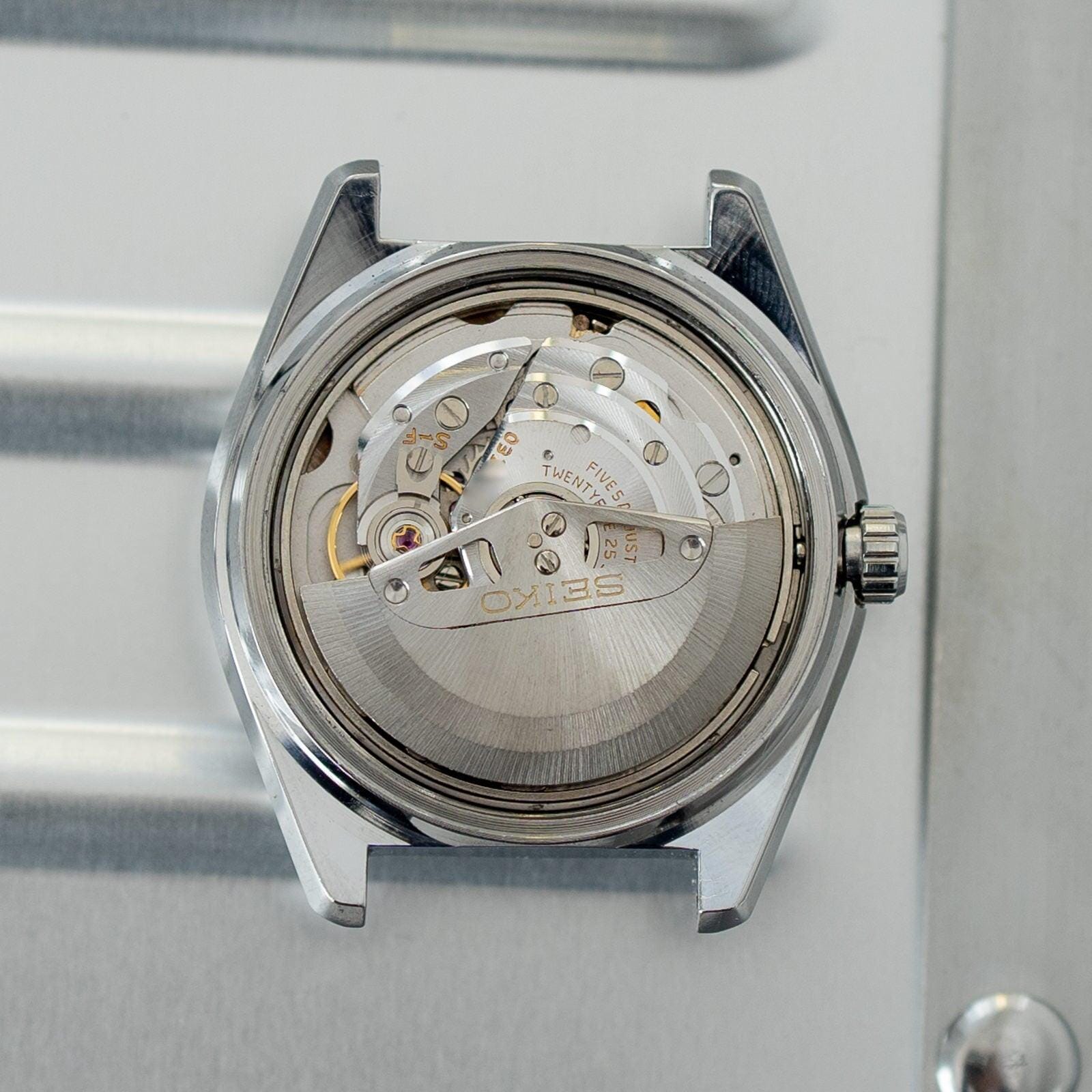 GRAND SEIKO Hi-BEAT 6146-8010 "Arabesque" Faceted Crystal - Arbitro