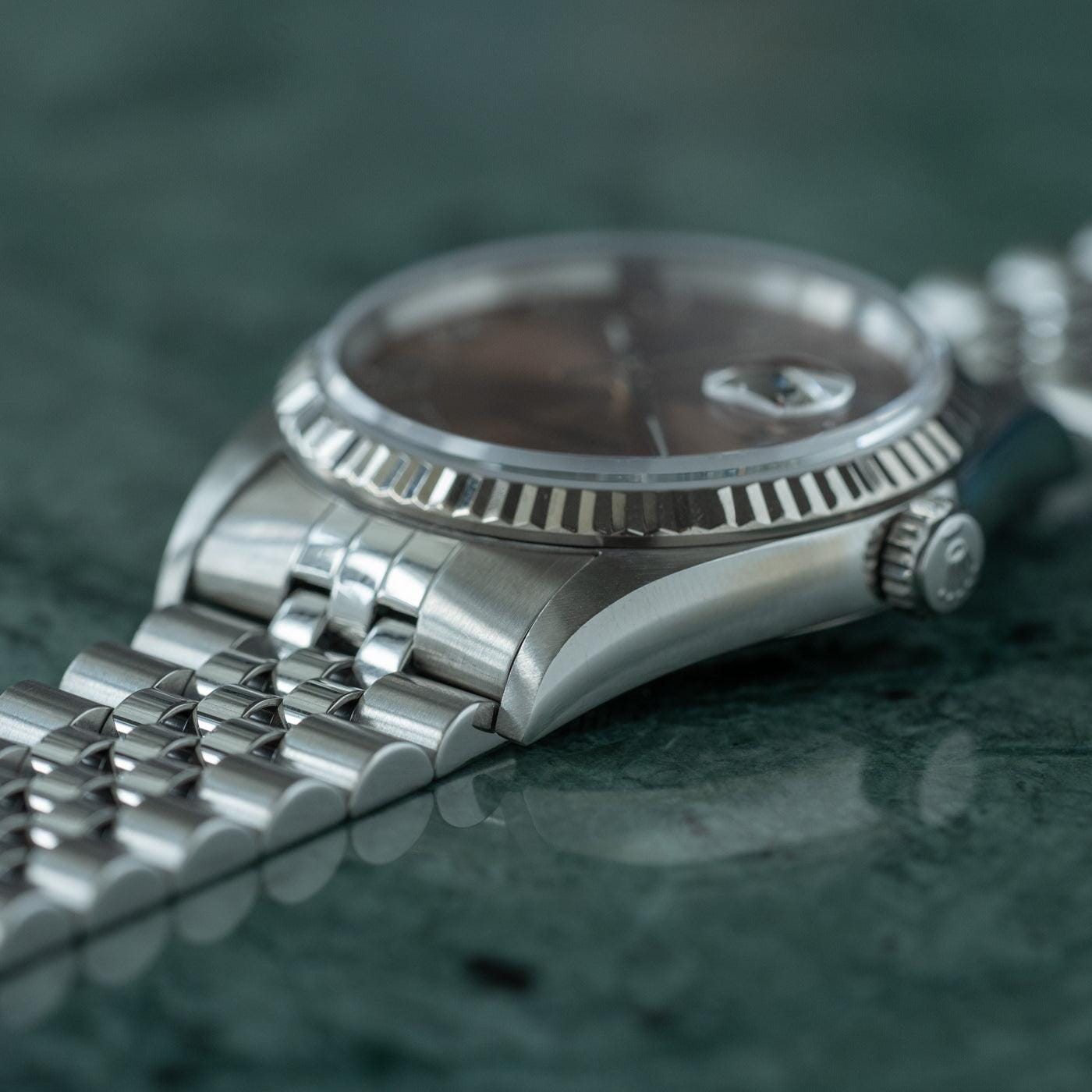 ROLEX Oyster Perpetual Datejust 16234 Salmon Dial - Arbitro