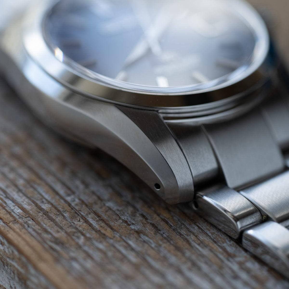 GRAND SEIKO SBGR073 Navy Dial - Arbitro