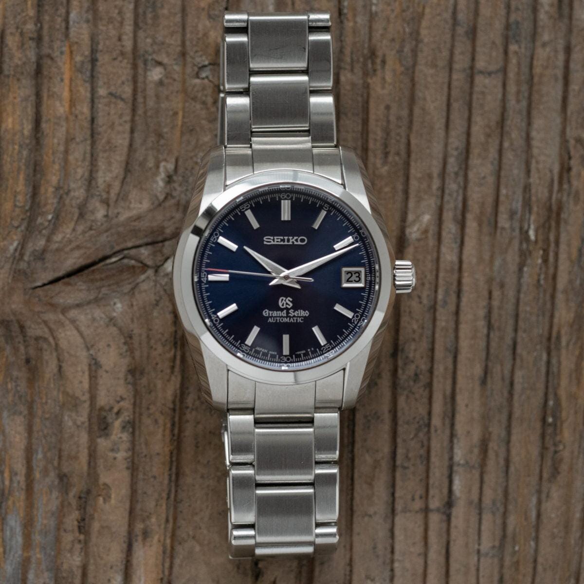 GRAND SEIKO SBGR073 Navy Dial - Arbitro