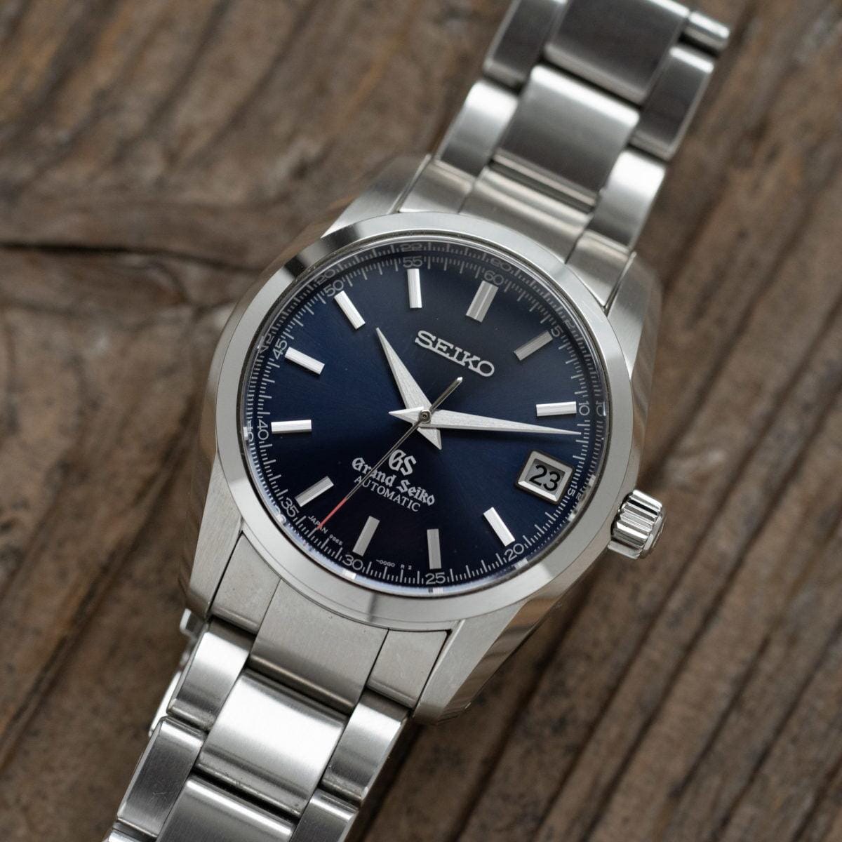 GRAND SEIKO SBGR073 Navy Dial - Arbitro