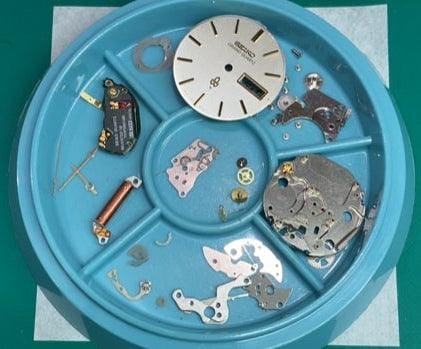 SEIKO GRAND QUARTZ 4843-8040 CAP GOLD - Arbitro