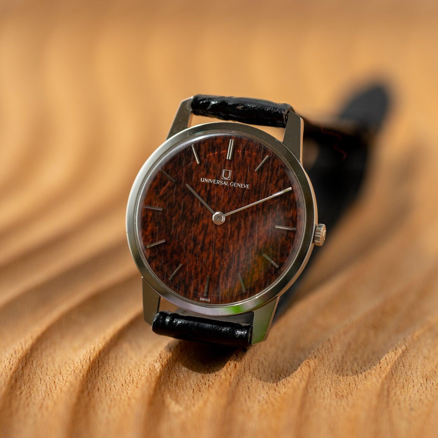 UNIVERSAL GENÉVE Round Wood Dial - Arbitro